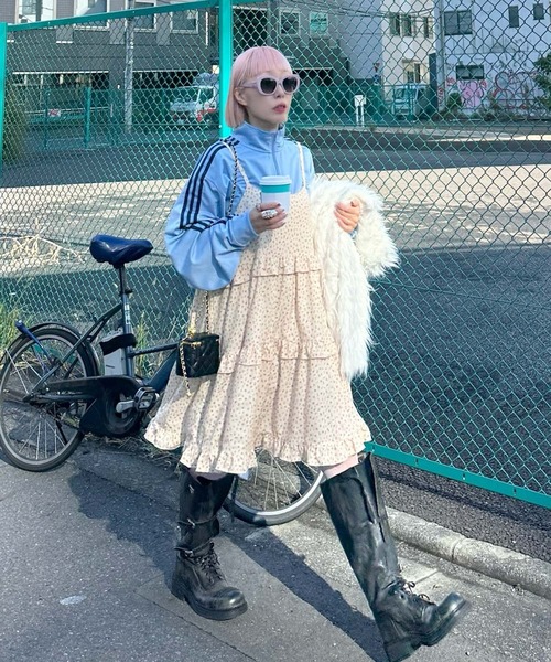 Alley Tokyo（アリートーキョー）の「フリルティアードキャミワンピミニ（ワンピース・レディース・オフホワイト/イエロー/ホワイト/ピンク/ライム/ブラック系その他/ホワイト系その他・FREE）」の18枚目の写真