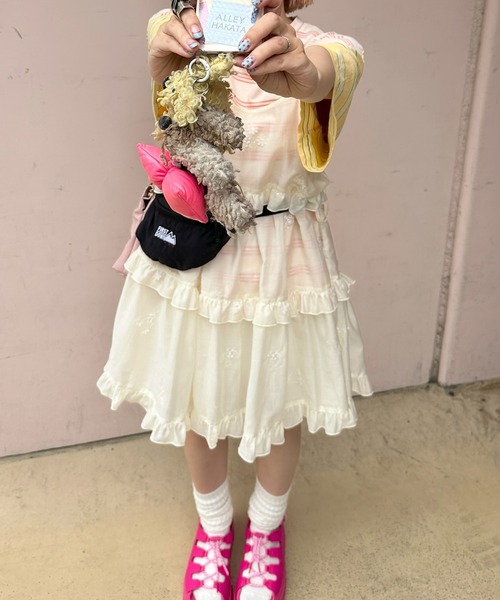 Alley Tokyo(アリートーキョー)の「フリルティアードキャミワンピミニ(ワンピース・レディース・オフホワイト/イエロー/ホワイト/ピンク/ライム/ブラック系その他/ホワイト系その他/ホワイト系1/ブラック系/アイボリー・FREE)」の18枚目の写真