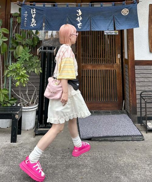 Alley Tokyo(アリートーキョー)の「フリルティアードキャミワンピミニ(ワンピース・レディース・オフホワイト/イエロー/ホワイト/ピンク/ライム/ブラック系その他/ホワイト系その他/ホワイト系1/ブラック系/アイボリー・FREE)」の20枚目の写真