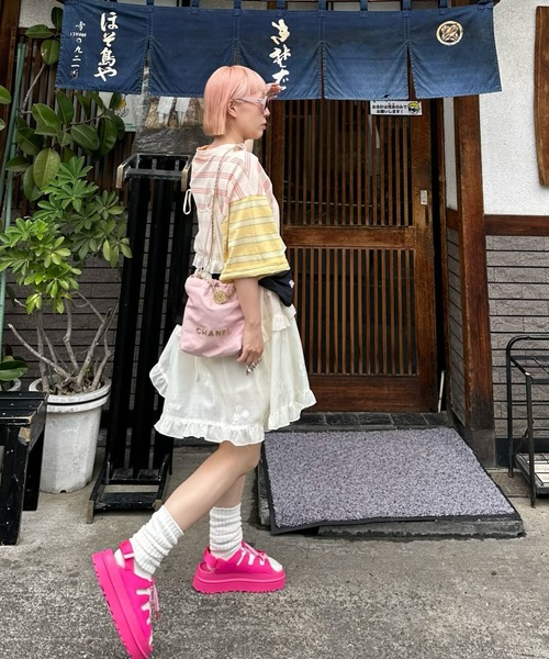 Alley Tokyo(アリートーキョー)の「フリルティアードキャミワンピミニ(ワンピース・レディース・オフホワイト/イエロー/ホワイト/ピンク/ライム/ブラック系その他/ホワイト系その他/ホワイト系1/ブラック系/アイボリー・FREE)」の22枚目の写真