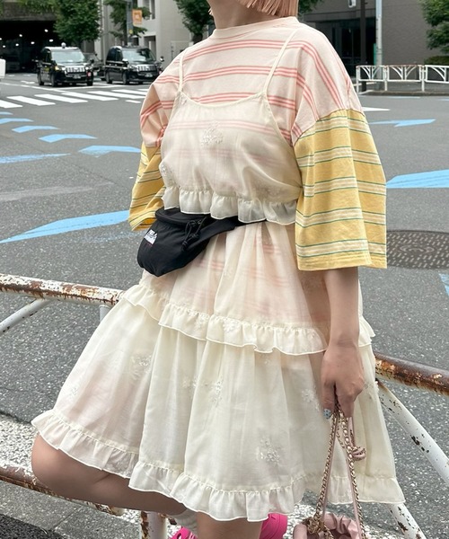 Alley Tokyo(アリートーキョー)の「フリルティアードキャミワンピミニ(ワンピース・レディース・オフホワイト/イエロー/ホワイト/ピンク/ライム/ブラック系その他/ホワイト系その他/ホワイト系1/ブラック系/アイボリー・FREE)」の21枚目の写真
