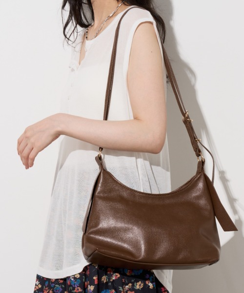 Unitage(ユニテージ)の「ダブルストラップフェイクレザーバッグ【select item】(ショルダーバッグ・レディース・ブラウン/ブラック・FREE)」の1枚目の写真