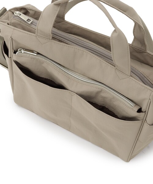 SHOO・LA・RUE（シューラルー）の「【撥水】12ポケットキャリーオントートバッグ（トートバッグ・レディース・ナチュラル/ブラック/ブラウン系・00）」の22枚目の写真