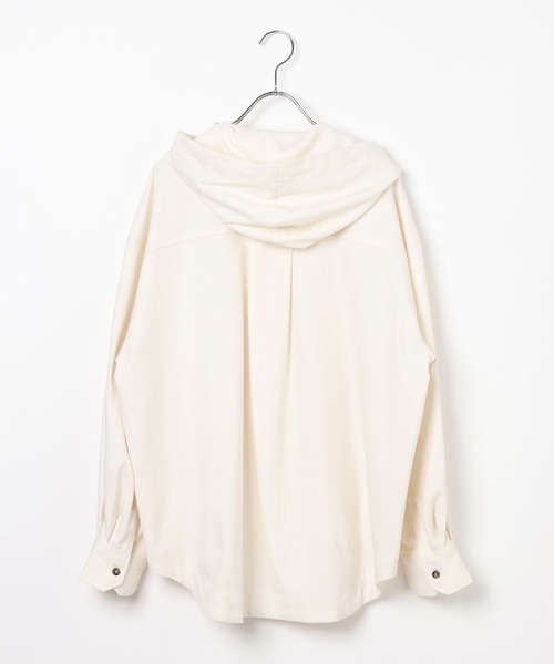 BAYFLOW（ベイフロー）の「[冬から春先まで着用可能]ダブルポケットシャツパーカー（シャツ/ブラウス・レディース・ネイビー/ピンク/オフホワイト・FREE）」の4枚目の写真