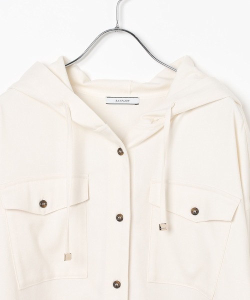 BAYFLOW（ベイフロー）の「[冬から春先まで着用可能]ダブルポケットシャツパーカー（シャツ/ブラウス・レディース・ネイビー/ピンク/オフホワイト・FREE）」の5枚目の写真