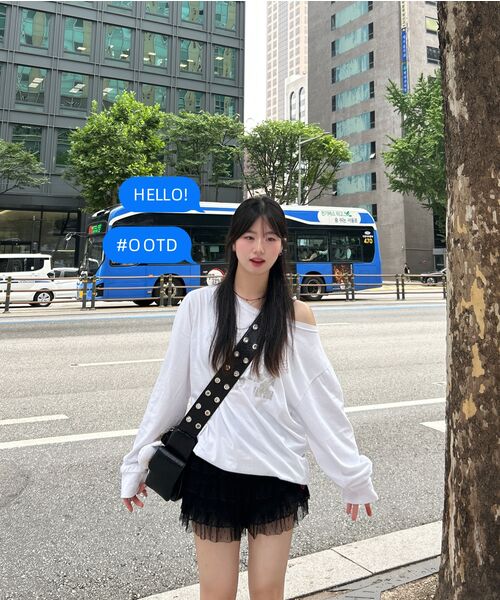 CHICKS(チックス)の「ノッティングヒル フェミニン ワンショルダー ロングスリーブ ホワイト(Tシャツ/カットソー・レディース・その他・FREE)」の11枚目の写真