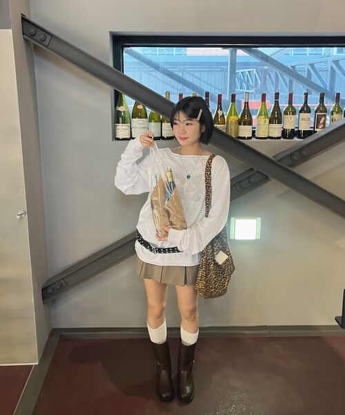 CHICKS(チックス)の「ノッティングヒル フェミニン ワンショルダー ロングスリーブ ホワイト(Tシャツ/カットソー・レディース・その他・FREE)」の14枚目の写真