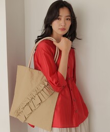 ラッフルラインフラットトート