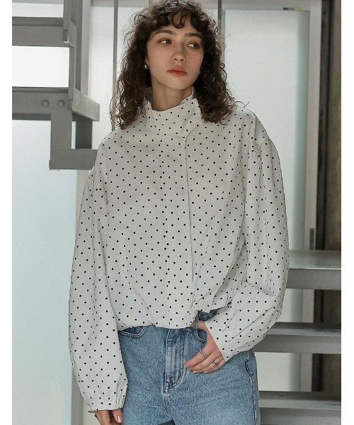 Re:EDIT（リエディ）の「[新色追加][2026S/S COLLECTION]無地orフロッキードット裾タックバルーンブルゾン（ブルゾン・レディース・ホワイト系その他/ブラック/カーキ/ホワイト/ベージュ・MEDIUM/LARGE）」の9枚目の写真