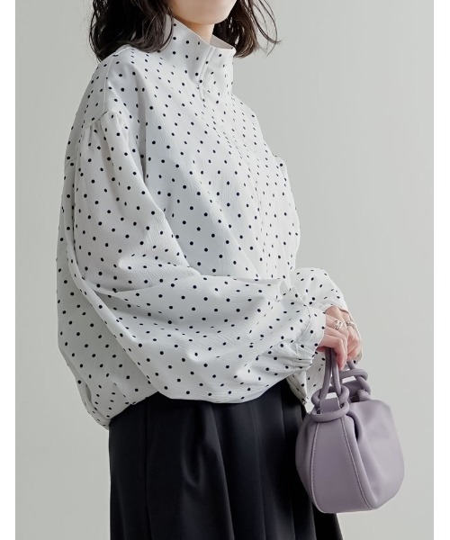 Re:EDIT（リエディ）の「[新色追加][2026S/S COLLECTION]無地orフロッキードット裾タックバルーンブルゾン（ブルゾン・レディース・ホワイト系その他/ブラック/カーキ/ホワイト/ベージュ・MEDIUM/LARGE）」の14枚目の写真