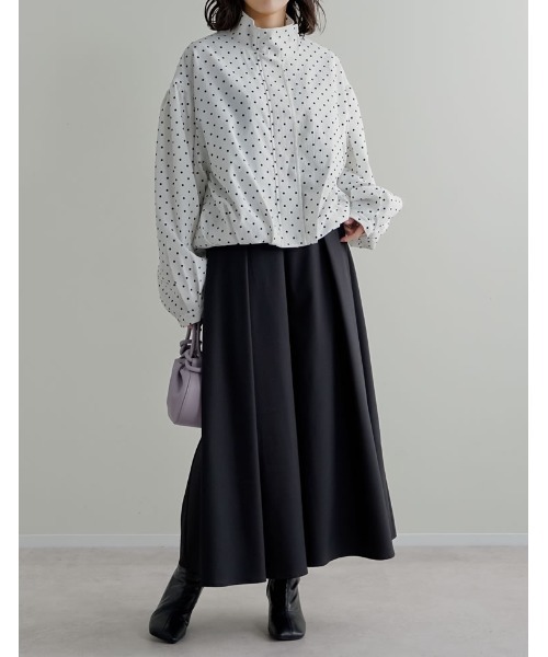 Re:EDIT（リエディ）の「[新色追加][2026S/S COLLECTION]無地orフロッキードット裾タックバルーンブルゾン（ブルゾン・レディース・ホワイト系その他/ブラック/カーキ/ホワイト/ベージュ・MEDIUM/LARGE）」の12枚目の写真