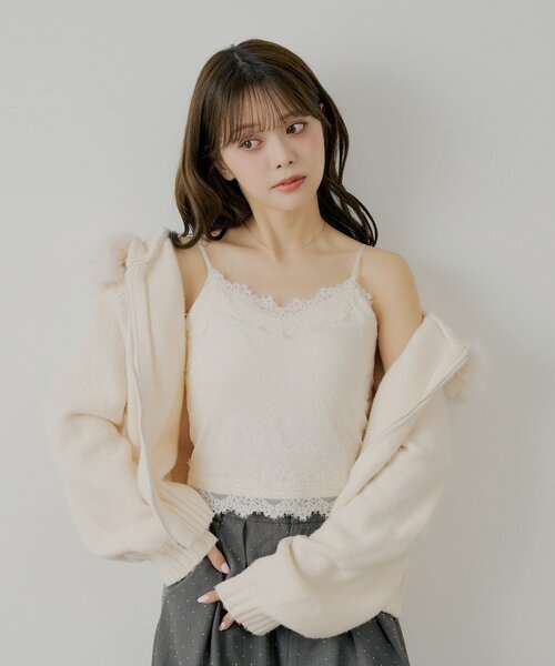 Chico(チコ)の「カップ付き総レースキャミ(キャミソール・レディース・ホワイト系その他3/アイボリー・FREE)」の2枚目の写真