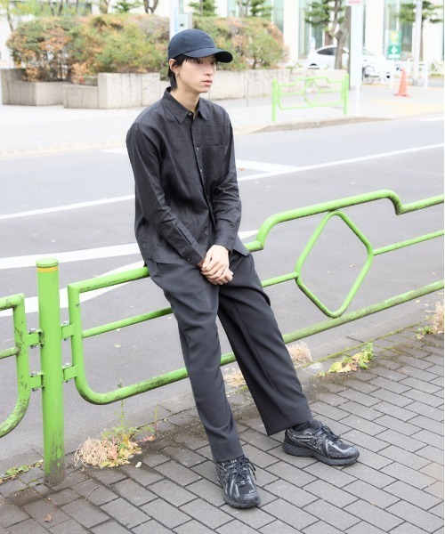 Nine Tailor(ナインテイラー)の「【Nine Tailor × kuros’別注品】リネンキャップ 日本製 ユニセックス(キャップ・メンズ・オフホワイト/ブラック・FREE)」の5枚目の写真