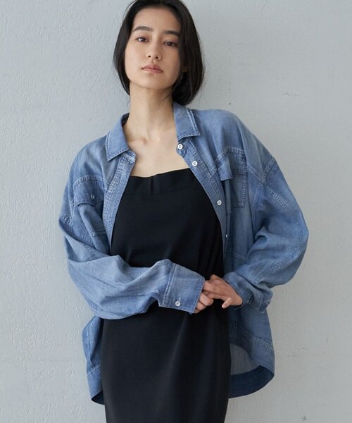 SHENERY（シーナリー）の「シアーデニムシャツ（シャツ/ブラウス・レディース・サックスブルー/グレー/ネイビー・FREE）」の3枚目の写真