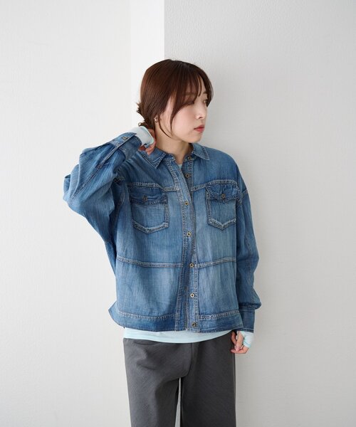 SHENERY（シーナリー）の「シアーデニムシャツ（シャツ/ブラウス・レディース・サックスブルー/グレー/ネイビー・FREE）」の5枚目の写真