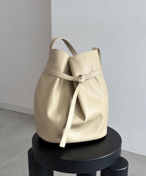 CAPRICIEUX LE'MAGE（カプリシューレマージュ）の「ベルテッドバケットトートバッグ（ショルダーバッグ・レディース・ライトベージュ/ブラック/キャメル・FREE）」の11枚目の写真