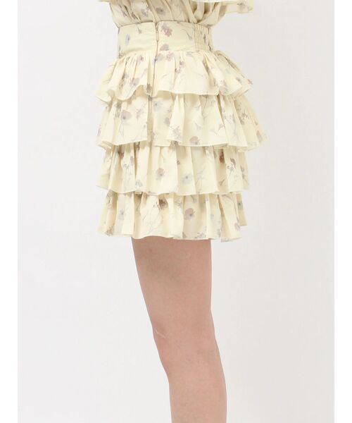 RESEXXY（リゼクシー）の「【memorif.】フラワーフリルショートパンツ【セットアップ着用可能】（その他パンツ・レディース・イエロー/ホワイト・FREE）」の17枚目の写真