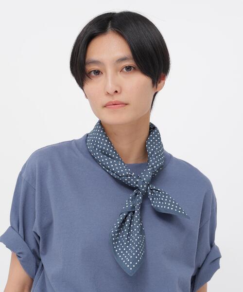 MHL.(エムエイチエル)の「VINTAGE SPOTS SCARF(ストール/ショール・レディース・ブルー/ブラック・FREE)」の7枚目の写真