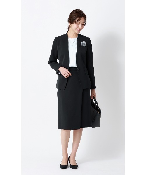 AOYAMA(アオヤマ)の「抜群の着回し力と機能性が魅力「名品シリーズ」ラップ風タイトスカート【セットアップ着用可】(スーツスカート・レディース・ベージュ/ネイビー・13号/11号/9号/7号/5号/15号)」の18枚目の写真