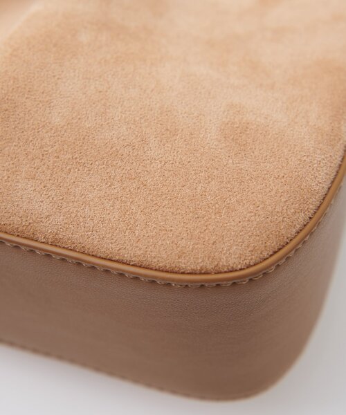 DISCOAT（ディスコート）の「フロントタックミニバッグ（ハンドバッグ・レディース・ブラック/キャメル・FREE）」の16枚目の写真