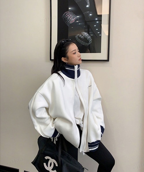 Dalfwin（ダールフィン）の「韓国ファッション ricake配色デザインラベル付き袖ジップトラックジャケット（その他アウター・レディース・グレー/ホワイト・FREE）」の22枚目の写真