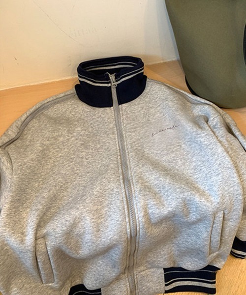 Dalfwin（ダールフィン）の「韓国ファッション ricake配色デザインラベル付き袖ジップトラックジャケット（その他アウター・レディース・グレー/ホワイト・FREE）」の6枚目の写真