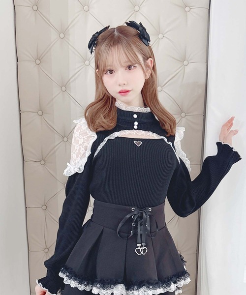 MA*RS(アメーバーマーズ)の「胸開き肩レーステレコトップス(Tシャツ/カットソー・レディース・ホワイト/ピンク/ブラック×ホワイト/ブラック/グレー・FREE)」の3枚目の写真