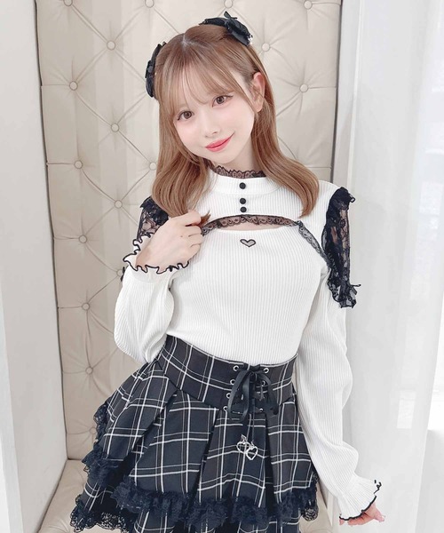 MA*RS(アメーバーマーズ)の「胸開き肩レーステレコトップス(Tシャツ/カットソー・レディース・ホワイト/ピンク/ブラック×ホワイト/ブラック/グレー・FREE)」の7枚目の写真