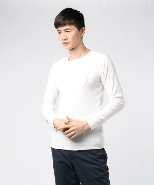 Champion（チャンピオン）の「【Champion/チャンピオン】メンズ ベーシック ヘンリーネックロングスリーブTシャツ（Tシャツ/カットソー・メンズ・ブラック/ブルー系その他/ホワイト/グレー系その他・X-LARGE/MEDIUM/LARGE）」の2枚目の写真