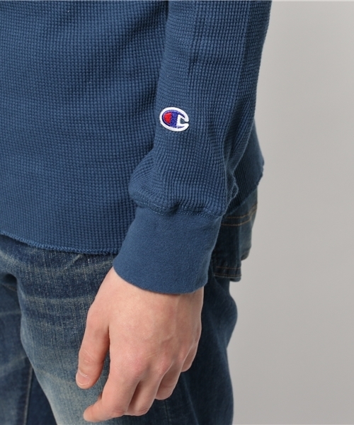 Champion（チャンピオン）の「【Champion/チャンピオン】メンズ ベーシック ヘンリーネックロングスリーブTシャツ（Tシャツ/カットソー・メンズ・ブラック/ブルー系その他/ホワイト/グレー系その他・X-LARGE/MEDIUM/LARGE）」の8枚目の写真