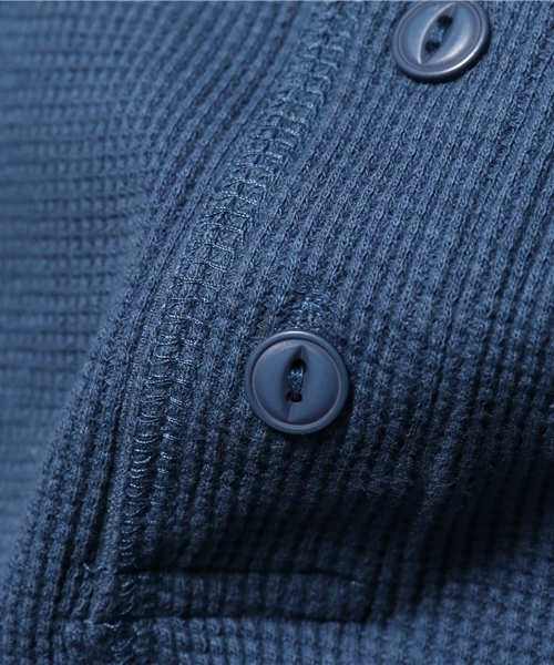 Champion（チャンピオン）の「【Champion/チャンピオン】メンズ ベーシック ヘンリーネックロングスリーブTシャツ（Tシャツ/カットソー・メンズ・ブラック/ブルー系その他/ホワイト/グレー系その他・X-LARGE/MEDIUM/LARGE）」の10枚目の写真