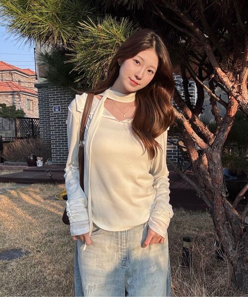 MICANE(ミケーネ)の「フレールフリルストラップT(Tシャツ/カットソー・レディース・アイボリー/ブラック・MEDIUM/SMALL/LARGE/X-LARGE)」の15枚目の写真