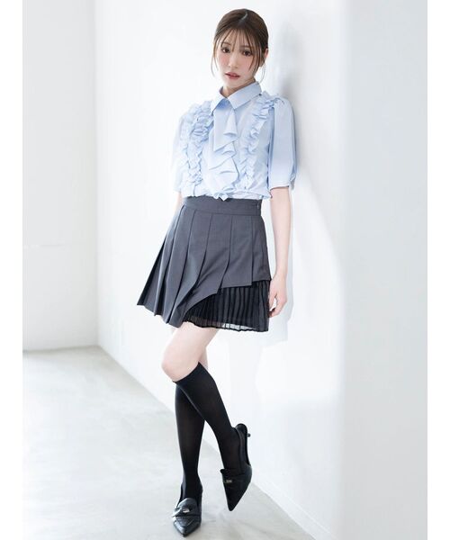 MERCURYDUO（マーキュリーデュオ）の「異素材切替プリーツミニスカパン（スカート・レディース・チャコールグレー/ベージュ・MEDIUM/SMALL）」の4枚目の写真