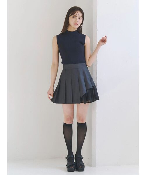 MERCURYDUO（マーキュリーデュオ）の「異素材切替プリーツミニスカパン（スカート・レディース・チャコールグレー/ベージュ・MEDIUM/SMALL）」の11枚目の写真