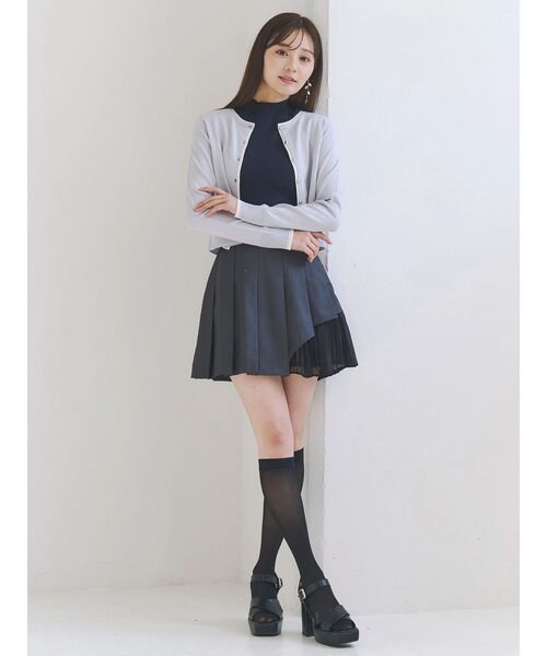 MERCURYDUO（マーキュリーデュオ）の「異素材切替プリーツミニスカパン（スカート・レディース・チャコールグレー/ベージュ・MEDIUM/SMALL）」の13枚目の写真