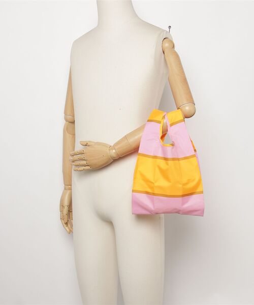 marimekko(マリメッコ)の「Galleria / Mini Smartbag Bag(エコバッグ/サブバッグ・レディース・オレンジ・FREE)」の9枚目の写真