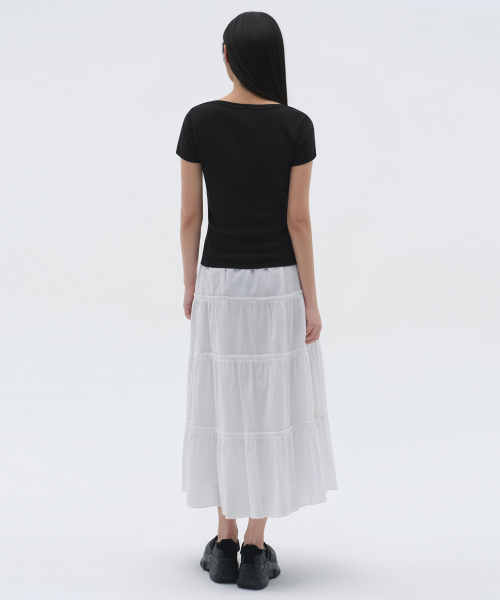 MUSINSA STANDARD WOMAN（ムシンサスタンダードウーマン）の「ウィメンズスリムスクープネックTシャツ[ブラック]（Tシャツ/カットソー・レディース・その他・LARGE/X-LARGE/MEDIUM/SMALL/X-SMALL）」の3枚目の写真