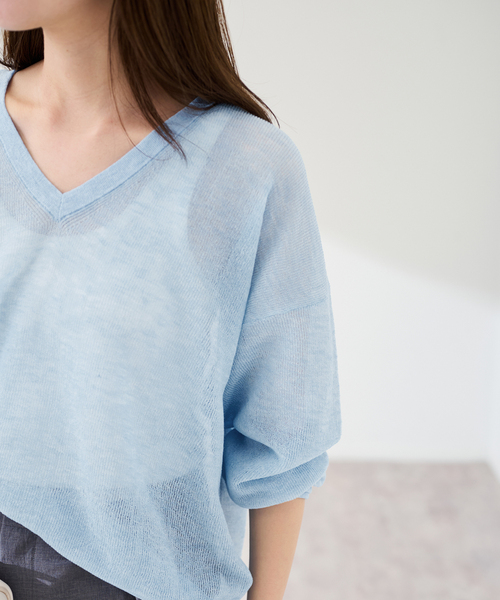 FRAMeWORK（フレームワーク）の「シアーアゼVネックプルオーバー（ニット/セーター・レディース・サックスブルー/ブラック/ピンク/ホワイト・FREE）」の19枚目の写真