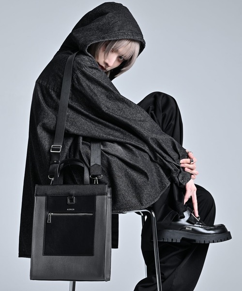 ADRER(アドラー)の「ADRER The tote bag Ver.2 / ADRER ザ トートバッグ Ver.2(トートバッグ・メンズ・ブラック/グレー・FREE)」の2枚目の写真