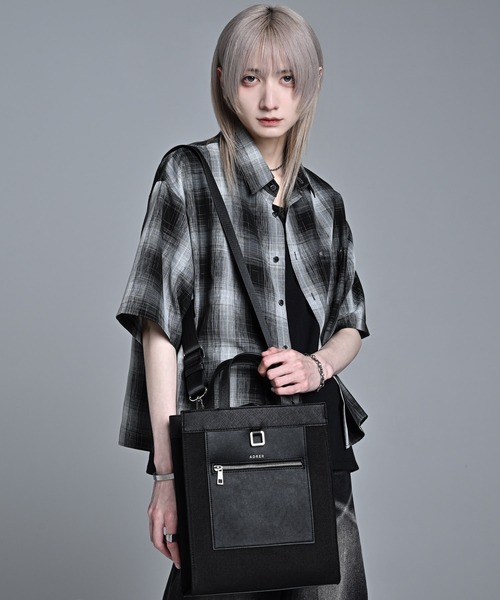 ADRER(アドラー)の「ADRER The tote bag Ver.2 / ADRER ザ トートバッグ Ver.2(トートバッグ・メンズ・ブラック/グレー・FREE)」の7枚目の写真