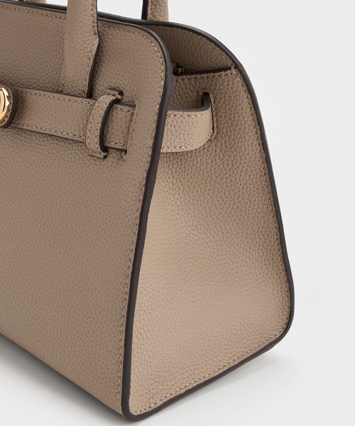 CHARLES & KEITH(チャールズ & キース)の「Aubrielle オブリエル ベルトストラクチャーバッグ(ハンドバッグ・レディース・クリーム/ライトベージュ/チョコ/ブラック/ライトピンク・M)」の19枚目の写真
