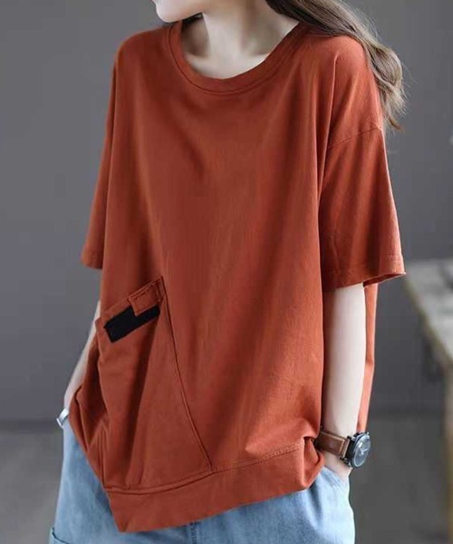 SallyLunn(サリーラン)の「【ゆるっと着こなす】ポケットデザインルーズTシャツ(Tシャツ/カットソー・レディース・ブラック/ブルー/ブラウン/オレンジ・LARGE/MEDIUM)」の4枚目の写真