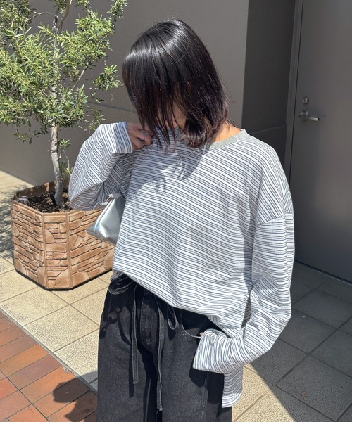 ISOOK(アイスー)の「【ISOOK / アイスー】マルチボーダーロンT / Tシャツ ビッグシルエット ルーズ 長袖 クルーネック 細ボーダー カラー ZOZOTOWN限定(Tシャツ/カットソー・レディース・グレー/グリーン/ピンク・FREE)」の22枚目の写真