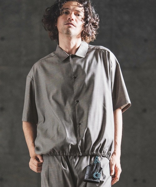 GLIMCLAP(グリムクラップ)の「mhs2616- Bamboo Blend Chambray Gathered Hem Short Sleeve Shirt シャンブレー半袖シャツ(202-042-gls-cg)(シャツ/ブラウス・メンズ・ブラウン/ネイビー/ブラック・S/M/L)」の4枚目の写真