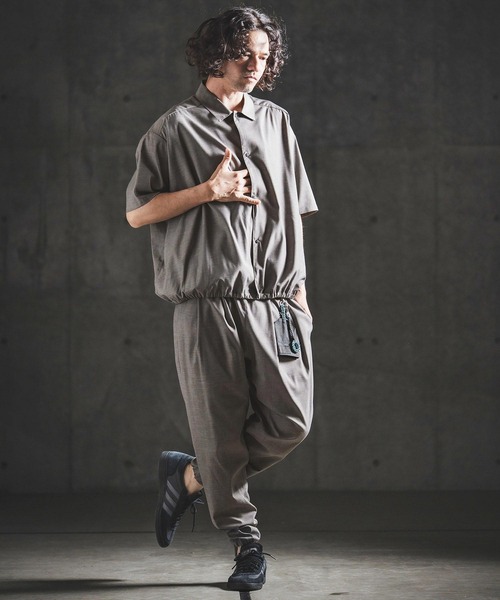GLIMCLAP(グリムクラップ)の「mhs2616- Bamboo Blend Chambray Gathered Hem Short Sleeve Shirt シャンブレー半袖シャツ(202-042-gls-cg)(シャツ/ブラウス・メンズ・ブラウン/ネイビー/ブラック・S/M/L)」の7枚目の写真