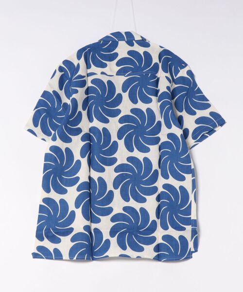 OAS(オーエーエス)の「SS SHIRT/OAS / 渦巻き総柄オープンカラー半袖シャツ ホワイト×ブルー 開襟 リゾートシャツ 柄シャツ 夏(シャツ/ブラウス・メンズ・ブルー・LARGE/MEDIUM/X-LARGE)」の2枚目の写真