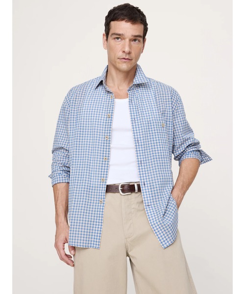 Banana Republic(バナナリパブリック)の「リラックス フィット サマーウェイト コットンシャツ(シャツ/ブラウス・メンズ・イエロー/ネイビー/ライトブルー/ホワイト×ブルー・S/M/L/XL)」の3枚目の写真