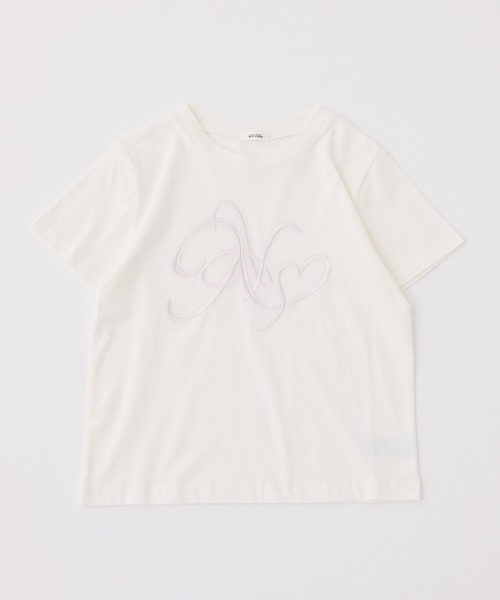 one after another NICE CLAUP（ワンアフターアナザーナイスクラップ）の「イニシャルビッグロゴ刺繍Tシャツ/リバイバル【ZOZO限定商品】（Tシャツ/カットソー・レディース・チャコールグレー/ホワイト×ピンク/ピンク/ホワイト×ブラック/アイボリー・FREE）」の4枚目の写真