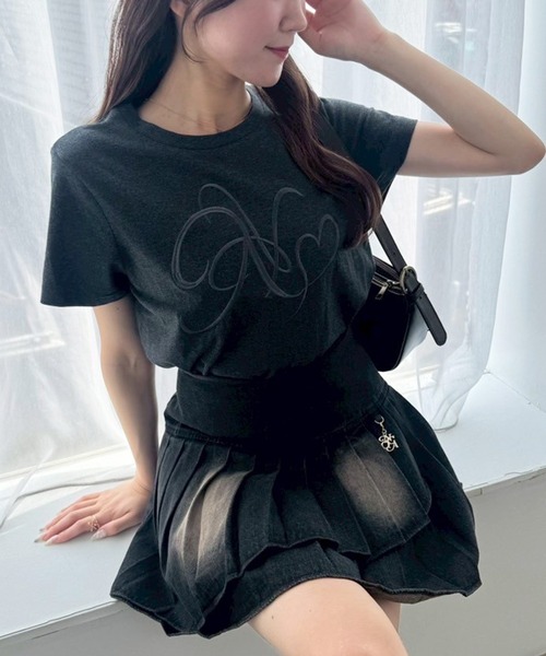 one after another NICE CLAUP（ワンアフターアナザーナイスクラップ）の「イニシャルビッグロゴ刺繍Tシャツ/リバイバル【ZOZO限定商品】（Tシャツ/カットソー・レディース・チャコールグレー/ホワイト×ピンク/ピンク/ホワイト×ブラック/アイボリー・FREE）」の20枚目の写真