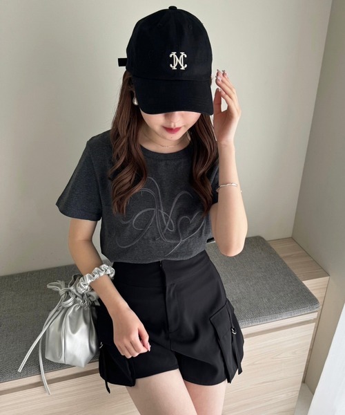 one after another NICE CLAUP（ワンアフターアナザーナイスクラップ）の「イニシャルビッグロゴ刺繍Tシャツ/リバイバル【ZOZO限定商品】（Tシャツ/カットソー・レディース・チャコールグレー/ホワイト×ピンク/ピンク/ホワイト×ブラック/アイボリー・FREE）」の19枚目の写真